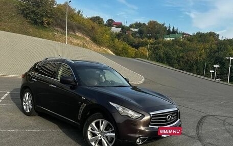 Infiniti QX70, 2014 год, 1 999 990 рублей, 8 фотография