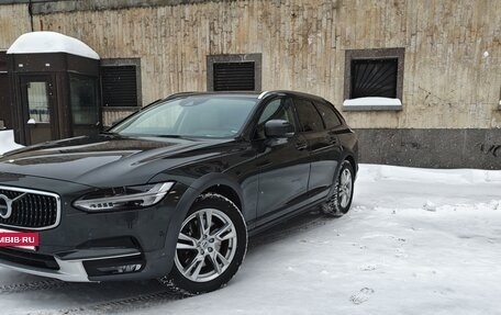 Volvo V90 Cross Country I рестайлинг, 2017 год, 3 599 999 рублей, 3 фотография
