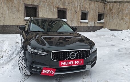 Volvo V90 Cross Country I рестайлинг, 2017 год, 3 599 999 рублей, 2 фотография