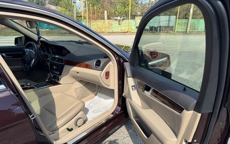 Mercedes-Benz C-Класс, 2012 год, 1 650 000 рублей, 14 фотография