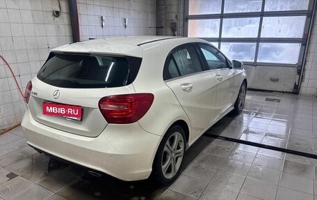 Mercedes-Benz A-Класс, 2015 год, 1 465 000 рублей, 4 фотография
