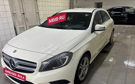 Mercedes-Benz A-Класс, 2015 год, 1 465 000 рублей, 2 фотография