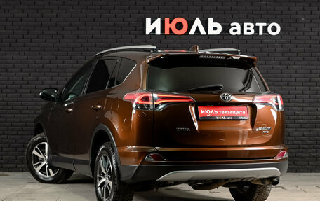 Toyota RAV4, 2018 год, 2 850 000 рублей, 7 фотография