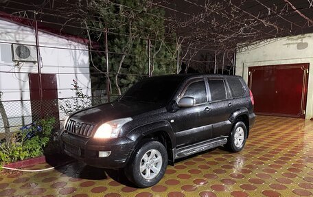 Toyota Land Cruiser Prado 120 рестайлинг, 2003 год, 1 150 000 рублей, 2 фотография
