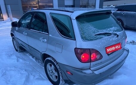 Lexus RX IV рестайлинг, 2000 год, 820 000 рублей, 3 фотография