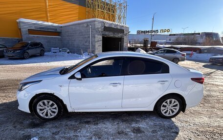 KIA Rio IV, 2020 год, 830 000 рублей, 3 фотография