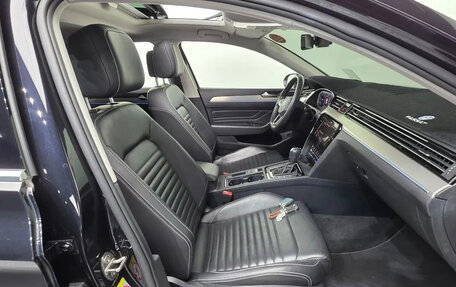 Volkswagen Passat B8 рестайлинг, 2022 год, 2 000 000 рублей, 7 фотография