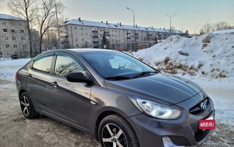 Hyundai Solaris II рестайлинг, 2011 год, 680 000 рублей, 2 фотография