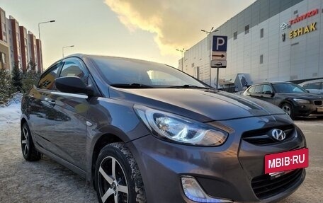 Hyundai Solaris II рестайлинг, 2011 год, 680 000 рублей, 5 фотография