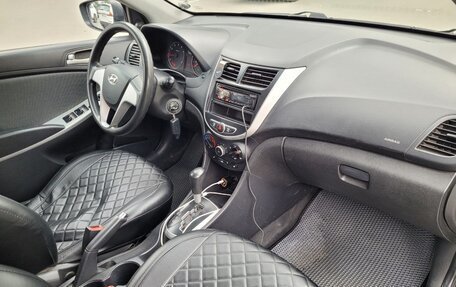 Hyundai Solaris II рестайлинг, 2011 год, 680 000 рублей, 10 фотография