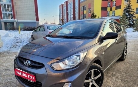 Hyundai Solaris II рестайлинг, 2011 год, 680 000 рублей, 6 фотография