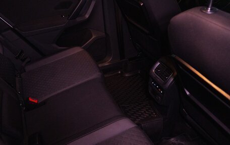 Volkswagen Tiguan II, 2017 год, 2 300 000 рублей, 12 фотография