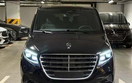 Mercedes-Benz V-Класс, 2026 год, 14 800 000 рублей, 2 фотография