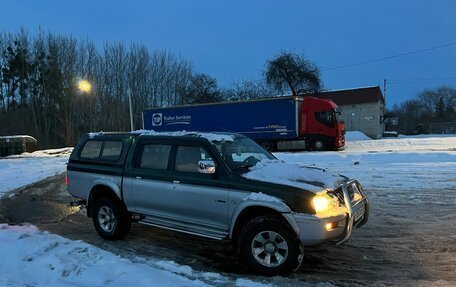 Mitsubishi L200 III рестайлинг, 2003 год, 500 000 рублей, 6 фотография