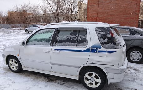 Toyota Raum I, 2000 год, 297 000 рублей, 1 фотография