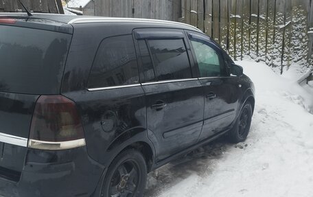Opel Zafira B, 2010 год, 800 000 рублей, 1 фотография