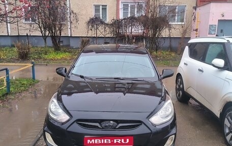 Hyundai Solaris II рестайлинг, 2011 год, 550 000 рублей, 1 фотография
