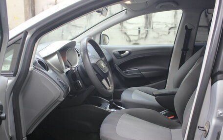 SEAT Ibiza IV рестайлинг 2, 2012 год, 790 000 рублей, 10 фотография