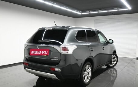 Mitsubishi Outlander III рестайлинг 3, 2014 год, 1 395 000 рублей, 2 фотография