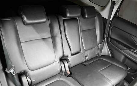 Mitsubishi Outlander III рестайлинг 3, 2014 год, 1 395 000 рублей, 13 фотография