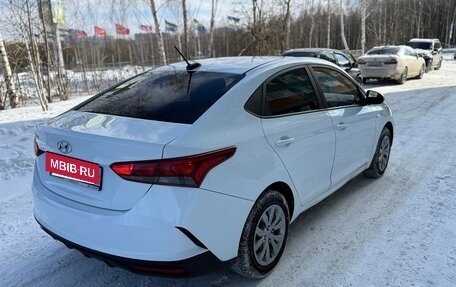 Hyundai Solaris II рестайлинг, 2021 год, 1 160 000 рублей, 5 фотография