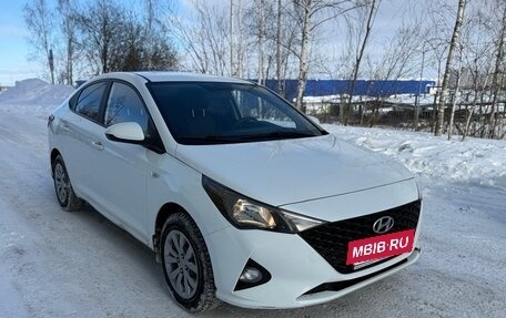 Hyundai Solaris II рестайлинг, 2021 год, 1 160 000 рублей, 4 фотография