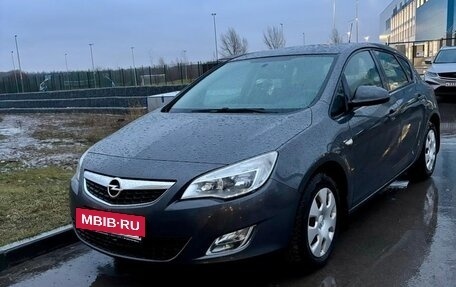 Opel Astra J, 2011 год, 750 000 рублей, 3 фотография