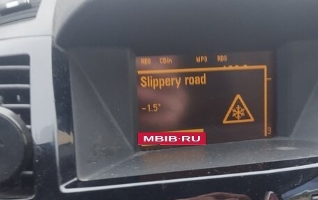 Opel Zafira B, 2010 год, 800 000 рублей, 7 фотография