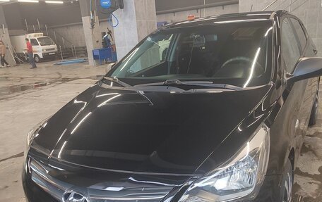 Hyundai Solaris II рестайлинг, 2015 год, 1 200 000 рублей, 6 фотография