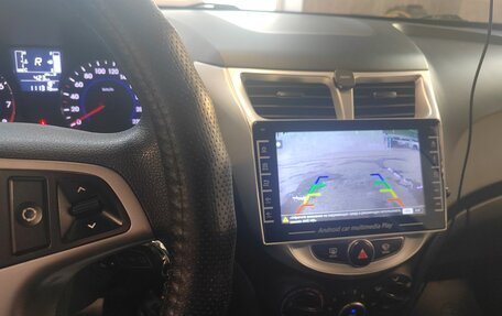 Hyundai Solaris II рестайлинг, 2015 год, 1 200 000 рублей, 11 фотография