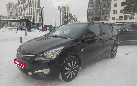 Hyundai Solaris II рестайлинг, 2015 год, 1 200 000 рублей, 3 фотография