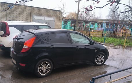 Hyundai Solaris II рестайлинг, 2011 год, 550 000 рублей, 4 фотография