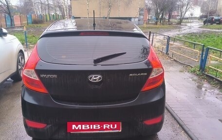 Hyundai Solaris II рестайлинг, 2011 год, 550 000 рублей, 3 фотография