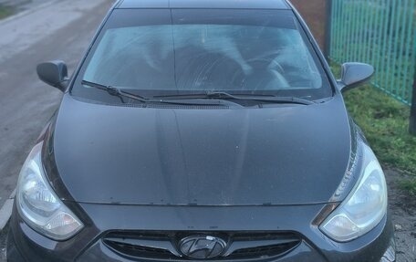 Hyundai Solaris II рестайлинг, 2011 год, 550 000 рублей, 7 фотография