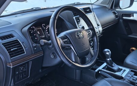 Toyota Land Cruiser Prado 150 рестайлинг 2, 2022 год, 7 436 000 рублей, 11 фотография