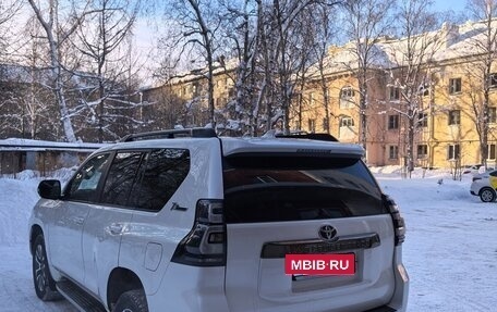 Toyota Land Cruiser Prado 150 рестайлинг 2, 2022 год, 7 436 000 рублей, 5 фотография