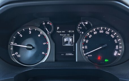 Toyota Land Cruiser Prado 150 рестайлинг 2, 2022 год, 7 436 000 рублей, 12 фотография