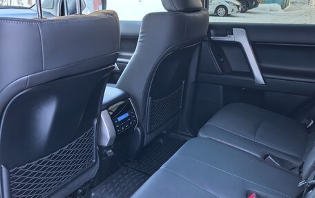 Toyota Land Cruiser Prado 150 рестайлинг 2, 2022 год, 7 436 000 рублей, 16 фотография