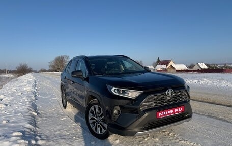 Toyota RAV4, 2022 год, 3 350 000 рублей, 1 фотография