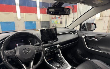 Toyota RAV4, 2022 год, 3 350 000 рублей, 10 фотография