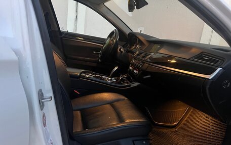 BMW 5 серия, 2013 год, 1 950 000 рублей, 2 фотография