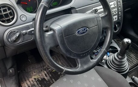 Ford Fiesta, 2004 год, 250 000 рублей, 6 фотография