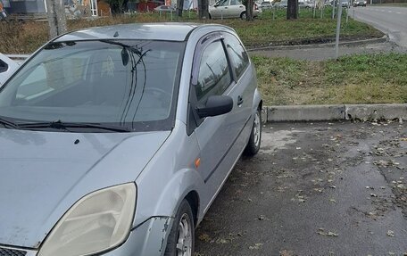 Ford Fiesta, 2004 год, 250 000 рублей, 2 фотография