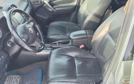 Toyota RAV4, 2003 год, 750 000 рублей, 8 фотография