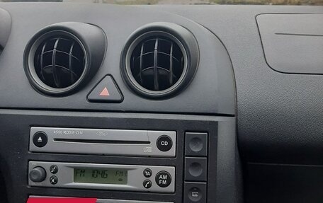 Ford Fiesta, 2004 год, 250 000 рублей, 5 фотография