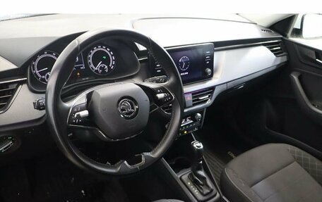 Skoda Rapid II, 2021 год, 1 671 000 рублей, 6 фотография