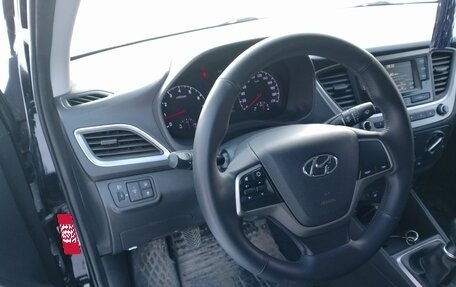 Hyundai Solaris II рестайлинг, 2017 год, 1 115 000 рублей, 9 фотография