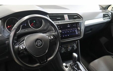 Volkswagen Tiguan II, 2020 год, 2 279 000 рублей, 6 фотография