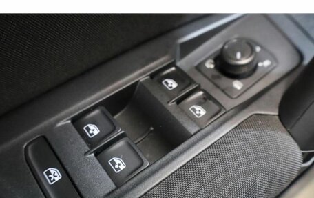 Volkswagen Tiguan II, 2020 год, 2 279 000 рублей, 13 фотография