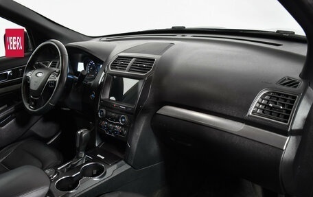 Ford Explorer VI, 2018 год, 2 590 000 рублей, 13 фотография